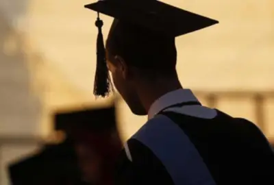 PhD Separuh Masa dan Hukum Parkinson: Bila Masa Lebih Bukan Perkara Baik