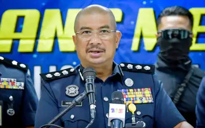 Polis buru tiga suspek pecah masuk kedai beg mewah di Cyberjaya