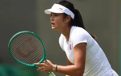 Raducanu tarik diri dari Wimbledon akibat patah tulang tekanan
