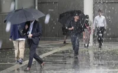 Ribut tropika Jangmi menuju Tokyo, amaran banjir dikeluarkan