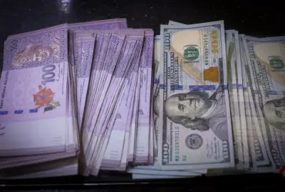 Ringgit merosot berbanding dolar AS ekoran data ekonomi kukuh