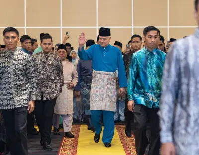 Sultan Perak terima sumbangan zakat perniagaan RM18.76 juta