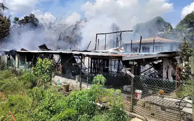 Warga emas selamatkan 8 cucu, anak lelaki dalam kebakaran rumah di Sibu