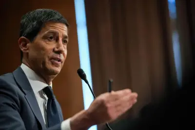 Warsh pengerusi mesyuarat FOMC pertama di tengah tekanan Trump dan inflasi