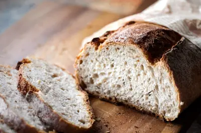 Yis Berusia 5,300 Tahun Dari Usus Ötzi Si Mayat Beku Diguna Untuk Buat Roti Sourdough