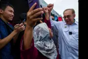 Anwar kekal di belakang Khairy dan Muhyiddin dalam sokongan Melayu