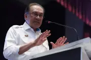 Anwar puji kecekapan perkhidmatan awam tingkat kedudukan daya saing Malaysia