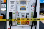 Brent mentah bawah AS$75 buat pertama kali sejak perang Timur Tengah