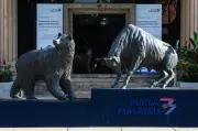 Bursa Malaysia dibuka rendah, ambil untung selepas kenaikan