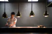 Chef buru bintang Michelin pertama Greenland dari restoran di Artik