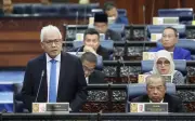 Hamzah Zainudin kembali sebagai ketua pembangkang, Muhyiddin beralih tempat