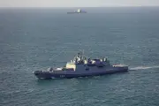 Kapal perang Rusia tembak amaran ke atas kapal layar UK di Selat Inggeris