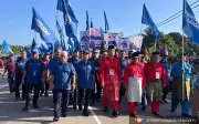 Muhyiddin iringi ratusan penyokong PN hantar calon Bukit Kepong