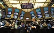 Nasdaq dijangka naik sebelum keputusan kadar pertama Warsh