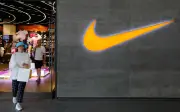 Prospek suram membebani Nike walaupun pulangan tarif besar