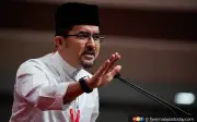 Puad ugut keluar Umno jika anak tak dipilih calon Rengit, dakwa Asyraf