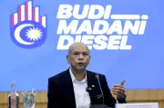 Ringgit dibuka tinggi berbanding dolar AS seiring perkembangan rundingan damai dan subsidi diesel