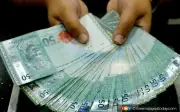 Ringgit kekal kukuh? Risiko politik dan subsidi, tetapi fundamental menyokong