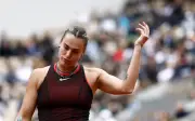 Sabalenka tewas di suku akhir Terbuka Perancis kepada Shnaider