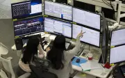 Saham Asia goyah, kebimbangan Timur Tengah atasi optimisme AI