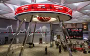 Saham Indonesia jatuh ke paras terendah 5 tahun, rupiah merosot ke rekod
