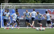 Sembilan cedera dalam tembakan berhampiran kem England