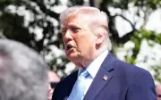 Trump pertahan perjanjian Iran, serang pengkritik