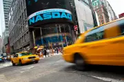 Wall Street jatuh mendadak, saham cip merudum gara-gara data pekerjaan