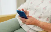 Warga Emas Terpinggir dalam Era Digitalisasi Malaysia