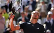 Zverev atasi Mensik, mara ke final French Open kedua