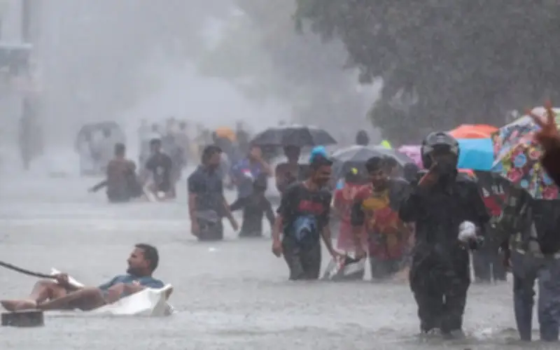 13 Kematian Akibat Banjir di Mumbai, Sekolah Ditutup