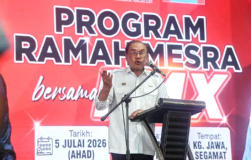 Anwar ikrar selesaikan isu perumahan generasi kedua Felda sebelum tamat penggal