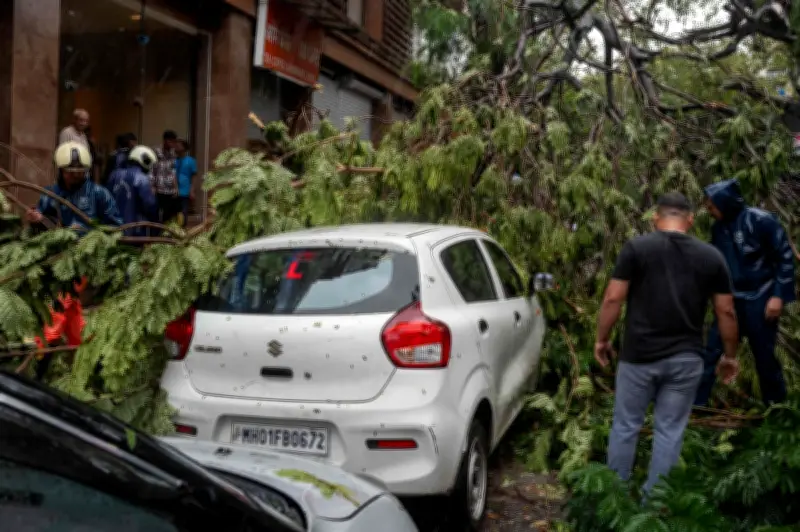 Bangunan runtuh di Mumbai bunuh enam orang, lima kanak-kanak
