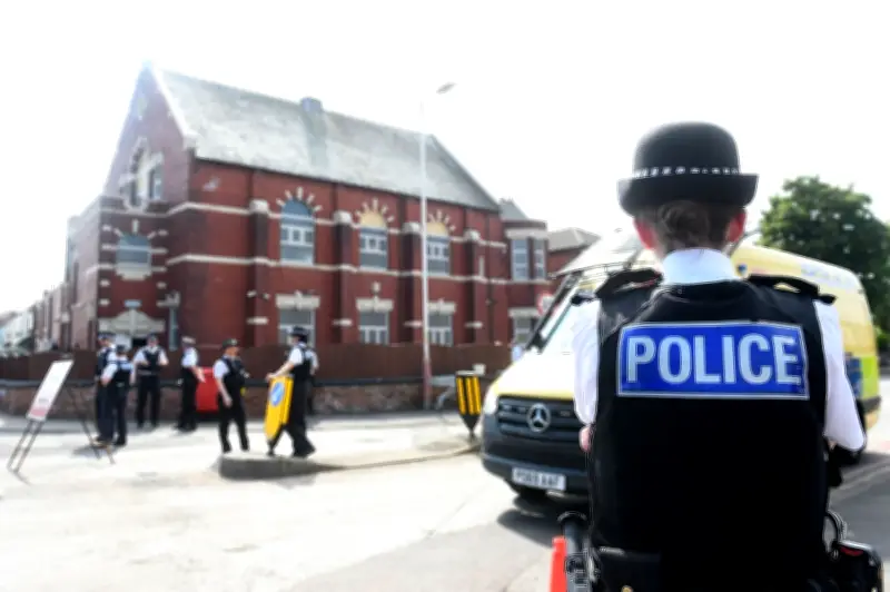 Dua Anggota Polis UK Disiasat Kerana Bergari Pelajar Yang Maut Ditikam
