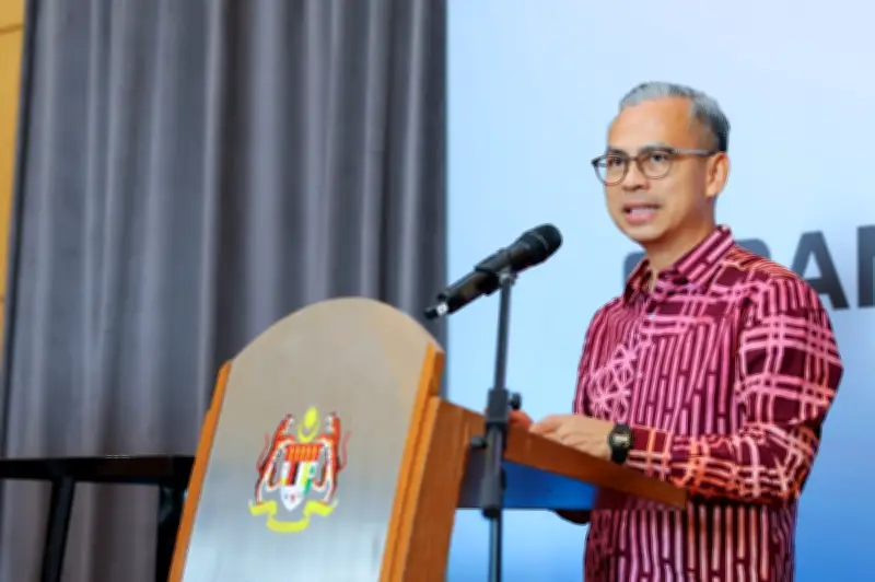 Fahmi amaran pengundi taktik sabotaj digital akaun palsu PRN Johor