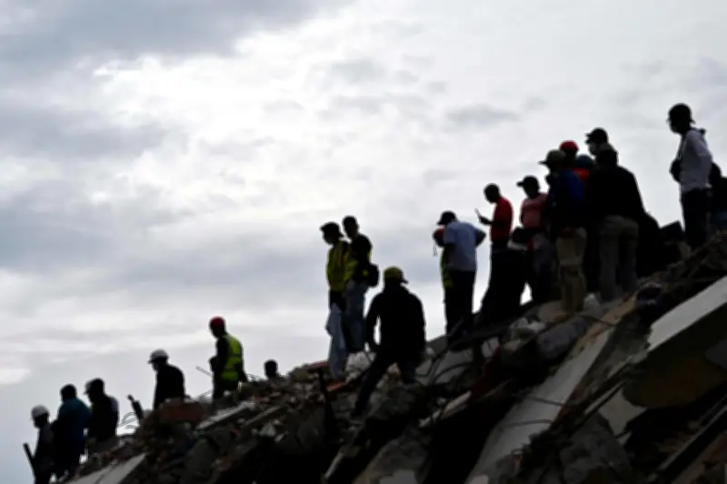 Keluarga mangsa gempa Venezuela desak bantuan cari mayat
