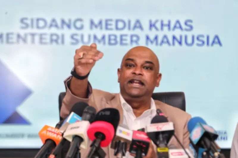 Malaysia mansuhkan kelulusan kes demi kes kuota pekerja asing