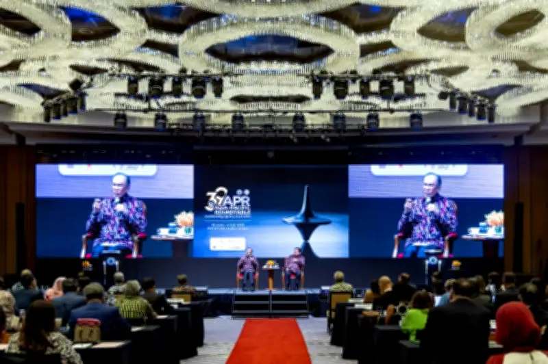 Malaysia perlukan awan berdaulat lindungi data kritikal, kata Anwar
