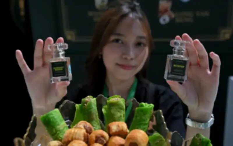 Minat bau minyak wangi beraroma cendol? Ini trend terbaharu