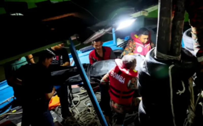 Seorang maut, tiga cedera bot sotong karam di Kuala Nerus
