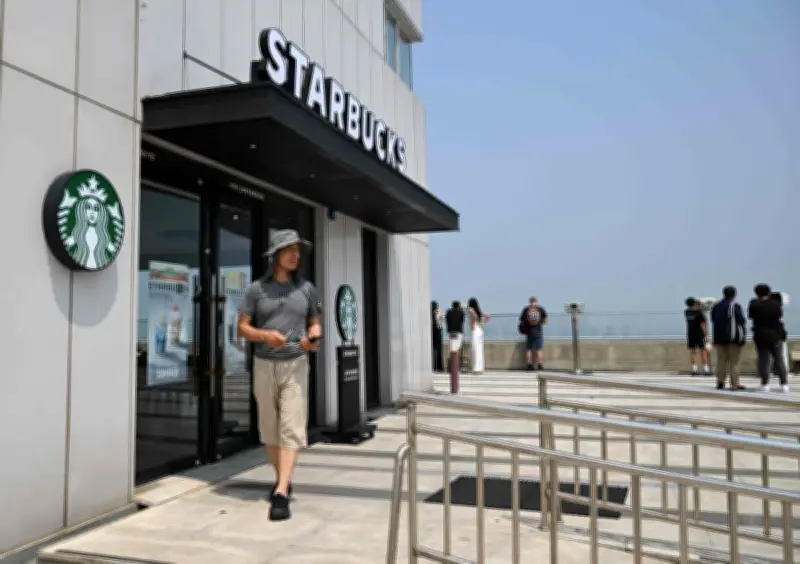 Starbucks di Korea Selatan tawarkan pemandangan Korea Utara sambil menikmati kopi