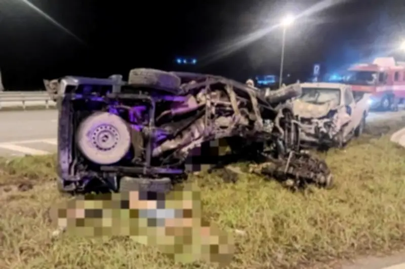 Tiga maut, seorang cedera dalam kemalangan dua 4WD di Pusingan P Lebuhraya Pan Borneo Sarikei-Sibu