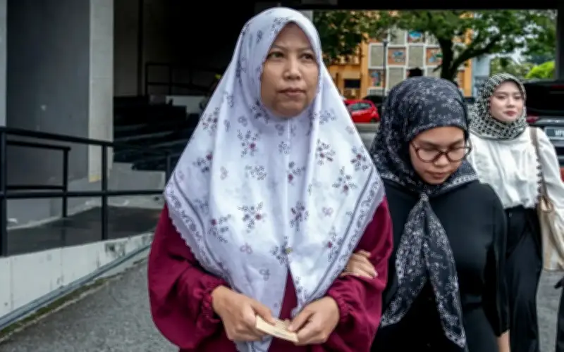 Wanita tarik Sultan Nazrin di pentas didenda RM500