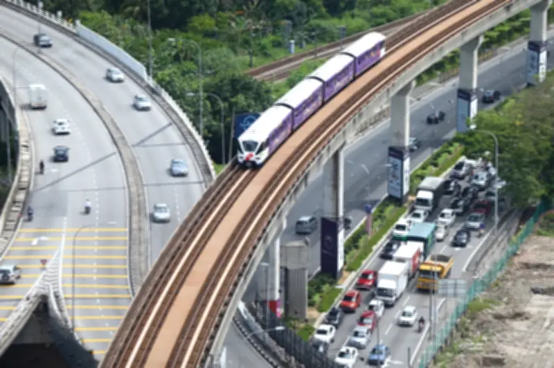Wayar terlepas punca bunyi kuat di LRT Laluan Kelana Jaya, Rapid KL nafi kerosakan tren