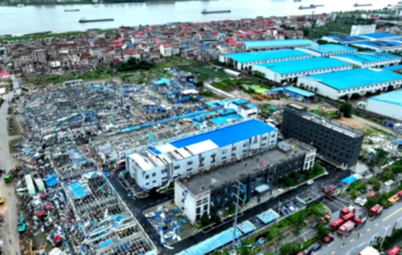 Xi gesa usaha menyeluruh, 15 maut ribut dan tanah runtuh di China