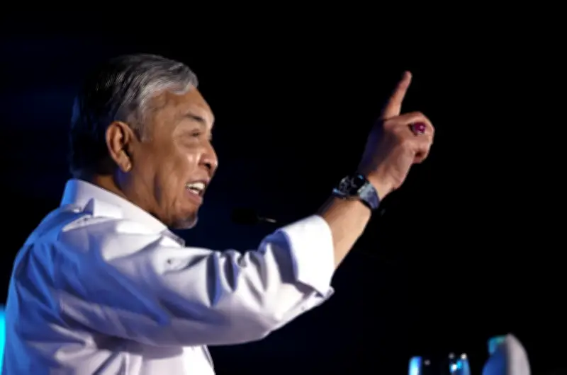 Zahid gesa pengundi awal Johor tunaikan tanggungjawab dengan integriti