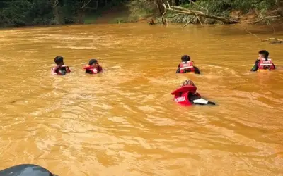 Bapa 77 Tahun Gagal Selamatkan Anak Perempuan Jatuh dari Jambatan