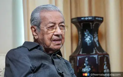 Dr M gesa undi calon Melayu selari naratif perpaduan PAS-Umno