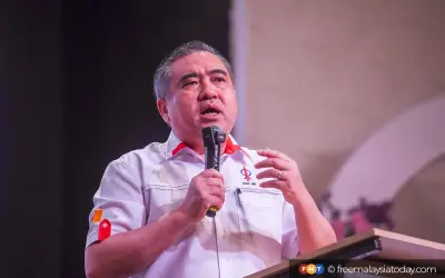 LRT3: Loke mohon mengadap Sultan Selangor selepas pemimpin DAP ditegur