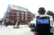 Dua Anggota Polis UK Disiasat Kerana Bergari Pelajar Yang Maut Ditikam